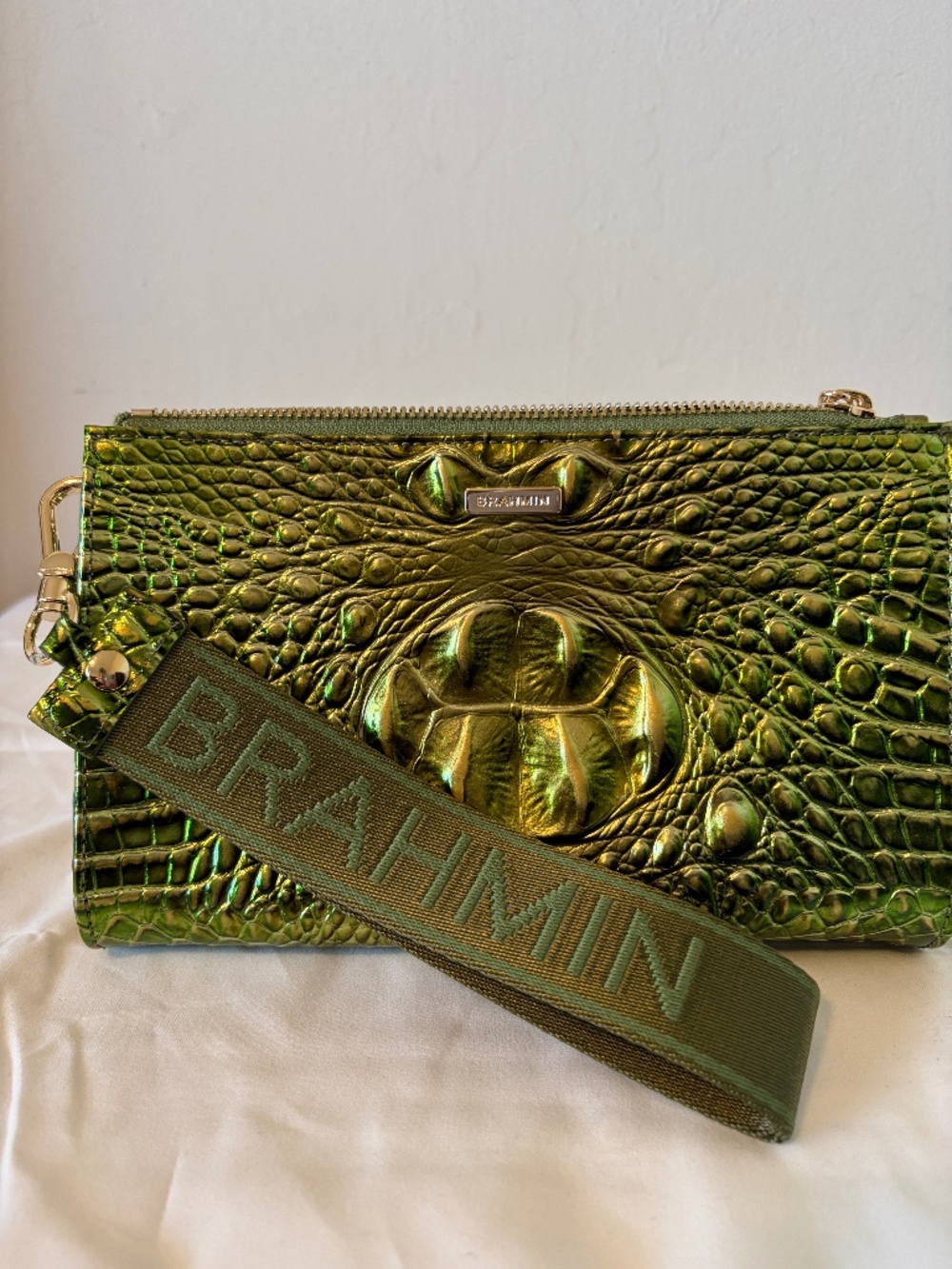 Brahmin Adia Wristlet – Cacti Green Melbourne  (Rare Color Way) EUC